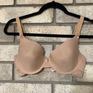 3for$20 bra has underwire 32DD